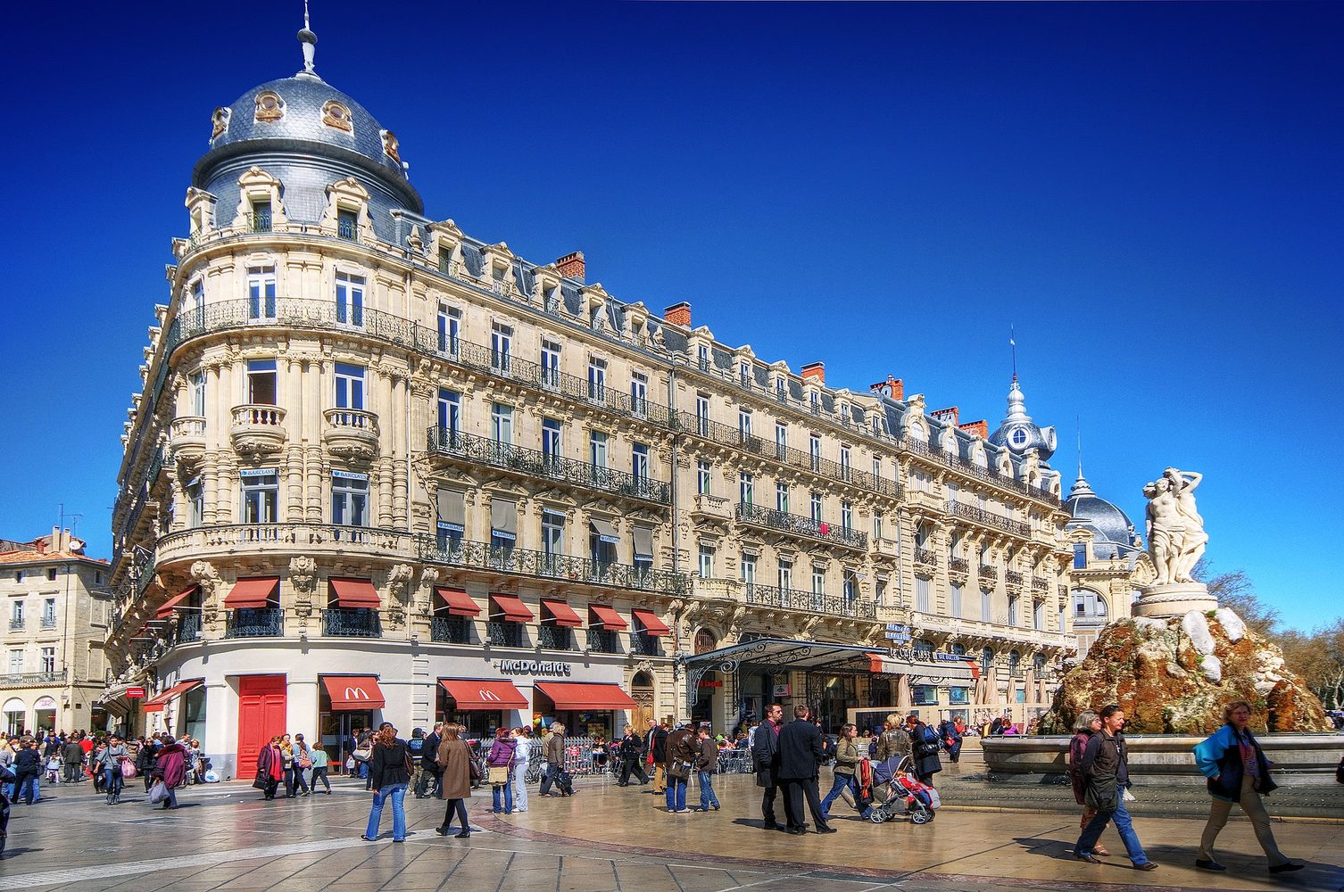 Place de la Comédie à Montpellier, cœur de la zone d'intervention de TMG Sécurité Privée.